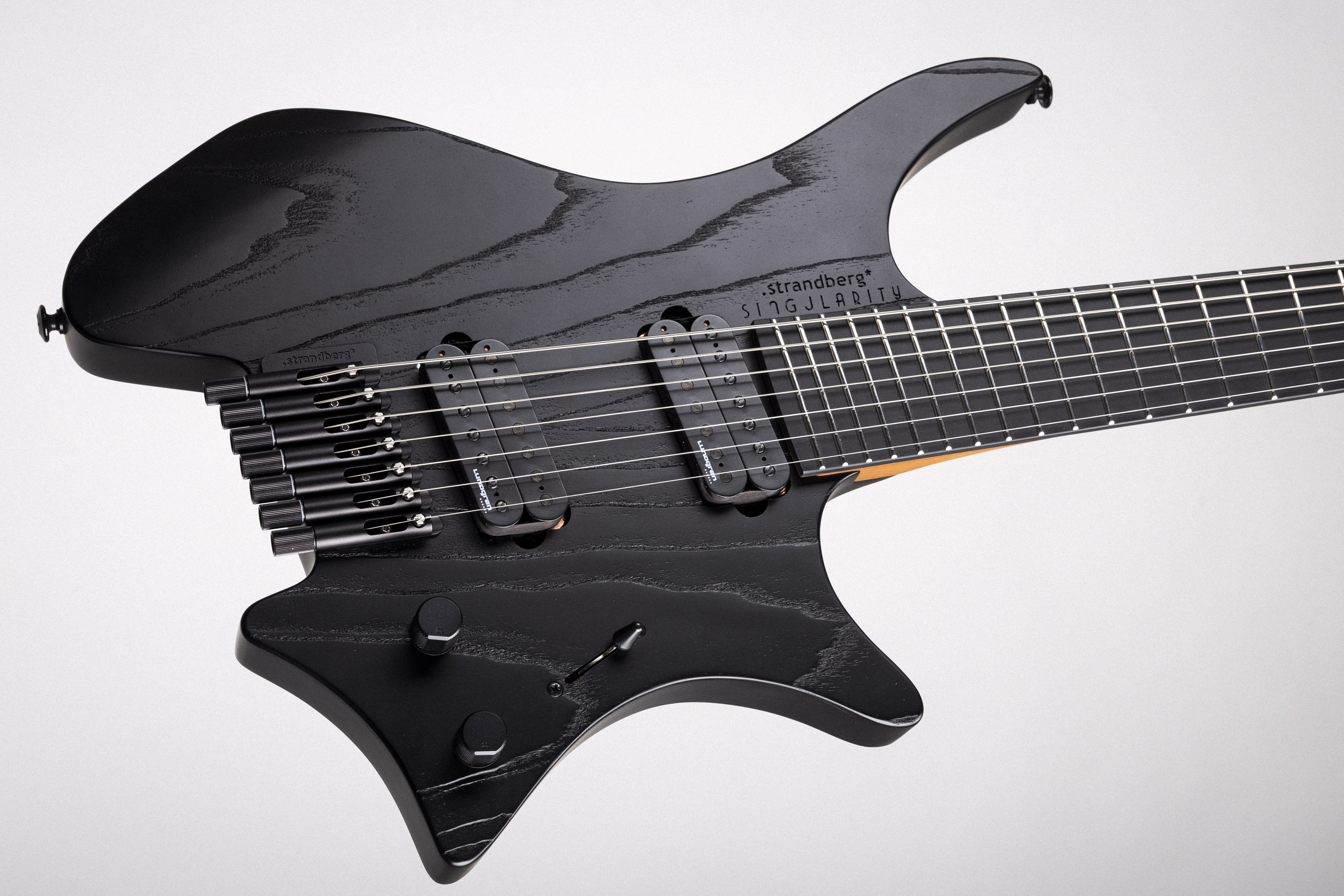 strandberg Singularity 7 Per Nilssonモデル Strandberg Singularity NX 7 Pitch Black, la nueva 7 cuerdas
